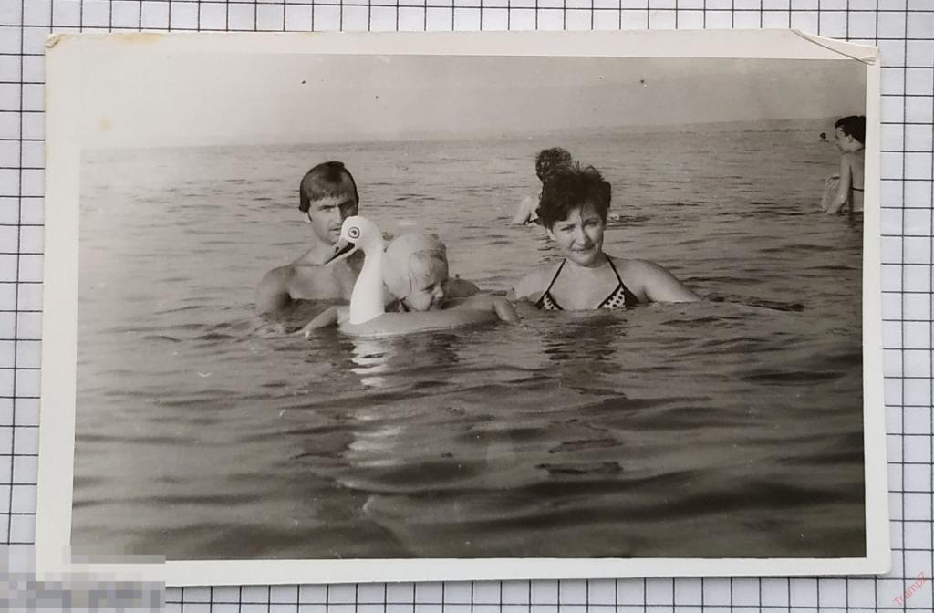 Фотография надувная утка. семья с ребенком на море #65 