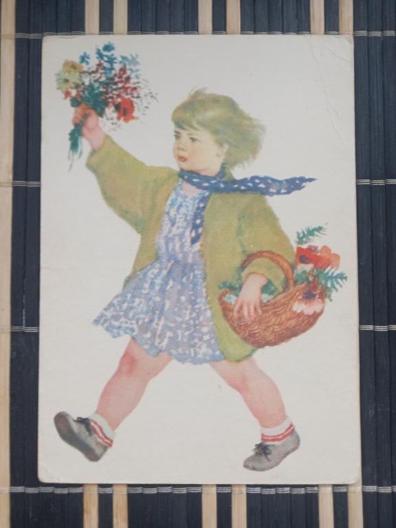 ОТКРЫТКА  ДЕВОЧКА С БУКЕТОМ В.ЛЕБЕДЕВ 1958