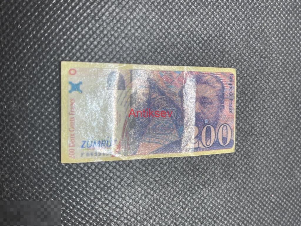 Наклейка от жвачки деньги мира money of the world 