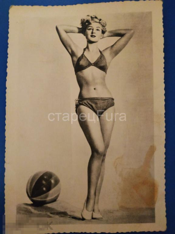 ФОТОГРАФИЯ. ДЕВУШКА В КУПАЛЬНИКЕ. НЮ. МОДА. ГЕРМАНИЯ. 