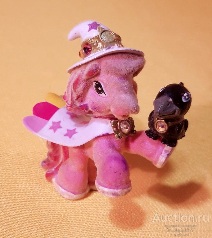 Игрушка фигурка "Лошадки Филли Filly. Пони" В Плаще и шляпе. С Вороном.