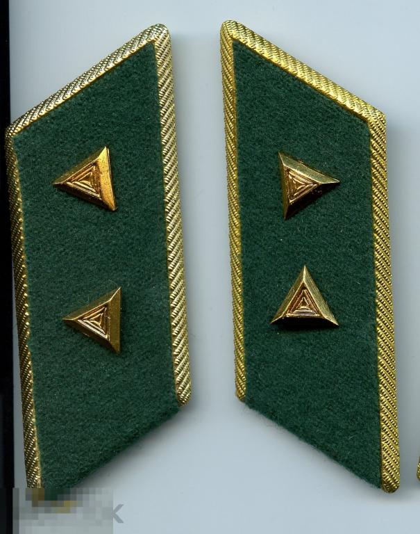 Петлицы парадные ВОХР СССР -2 треугольника- новые -цена за пару , сухое складское хранение 