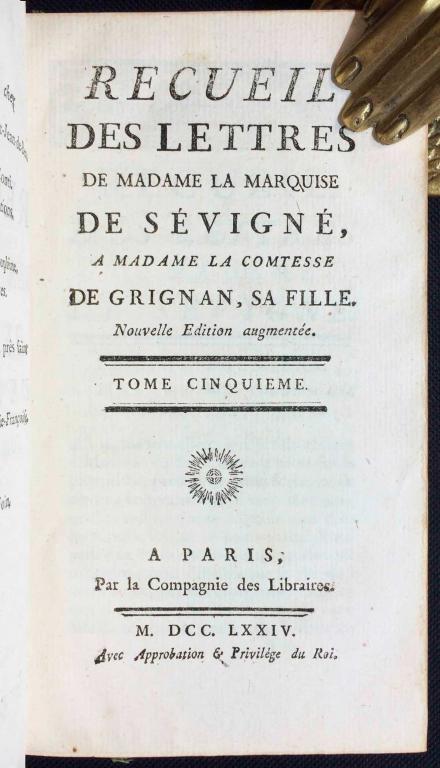 [Образец переплётного искусства с тройным золотым обрезом]. Письма Мадам де Севинье, 1774 год.