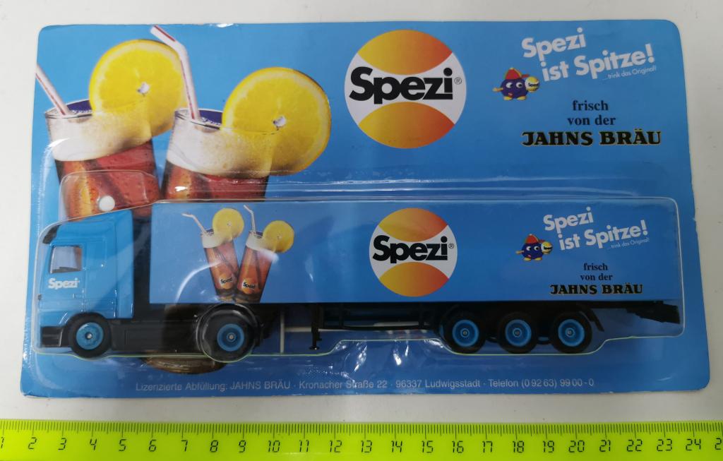 модель фура грузовик Mercedes-Benz Actros Мерседес-Бенц Актрос реклама напиток Spezi