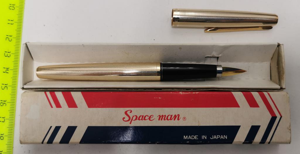 ручка Space man сделано в Японии