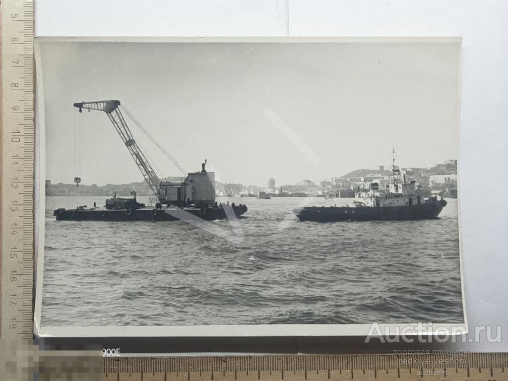 - фото корабль буксир плавучий кран на фоне Владивосток БАФ№7 