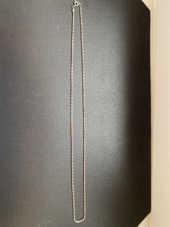 Цепочка металлическая, не тускнеет, тоненькая, интересное плетение. СССР. Винтаж.