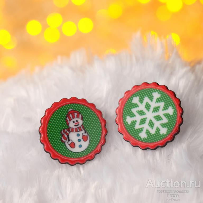 Серьги "Новогодние" блюдце, снеговик и снежинка, цвет зелёно-белый. Новые.