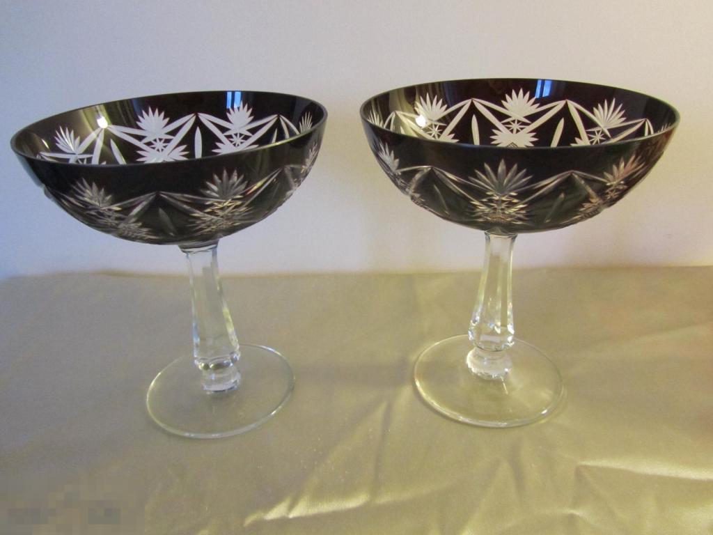 СССР Вазы парные Рубиновое стекло. Высота 16 см. В идеальном состоянии.