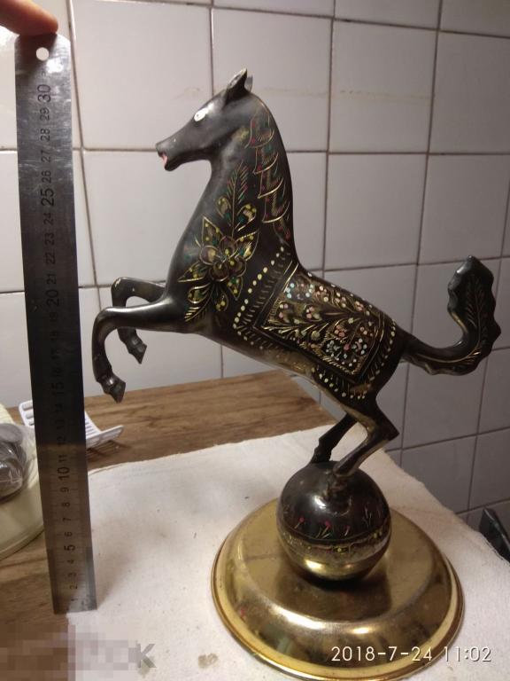 Статуэтка &quot;Конь на дыбах на шаре&quot;. Латунь. 31 СМ !!! 3 кг !!! 