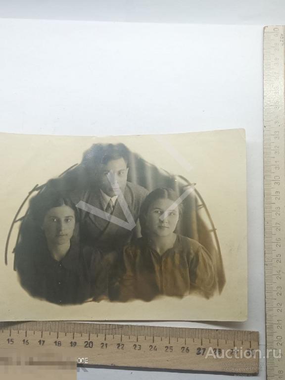 - фото кабинетное девушки с мужчиной одежда стиль мода 1940 год подписано БАФ№6 