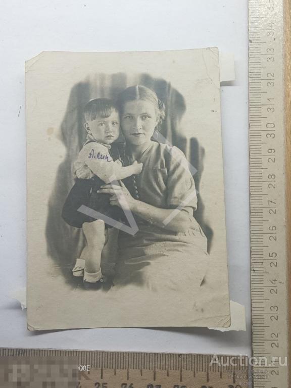 - фото кабинетное семейное ВОВ 1943 год подписано БАФ№6 