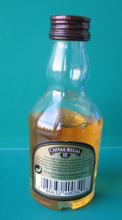 Мини - бутылочка, Виски "CHIVAS REGAL 12", стекло / 0,05 л - 50 мл (1)