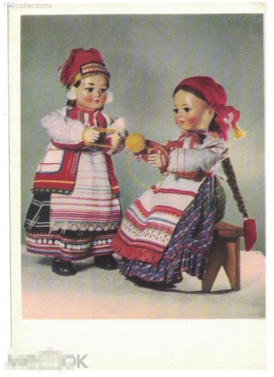 su1964 Куклы в народных костюмах Рязанской и Воронежской областей. [подписана] 