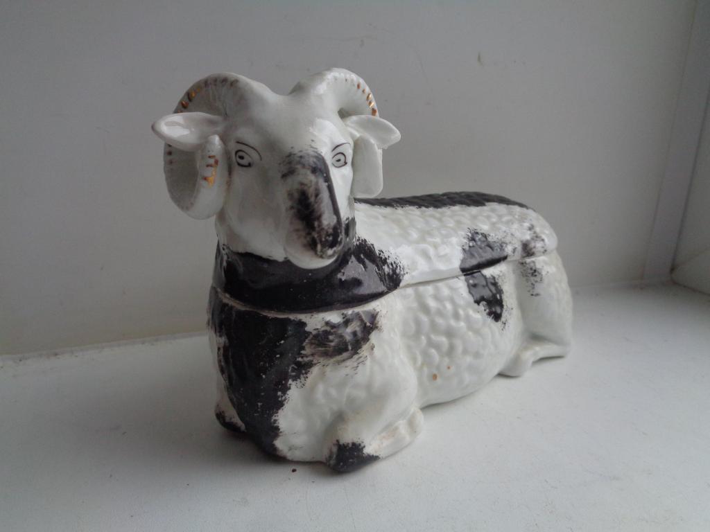 Баран маслёнка-фарфор,до 1917 года,Кузнецов.