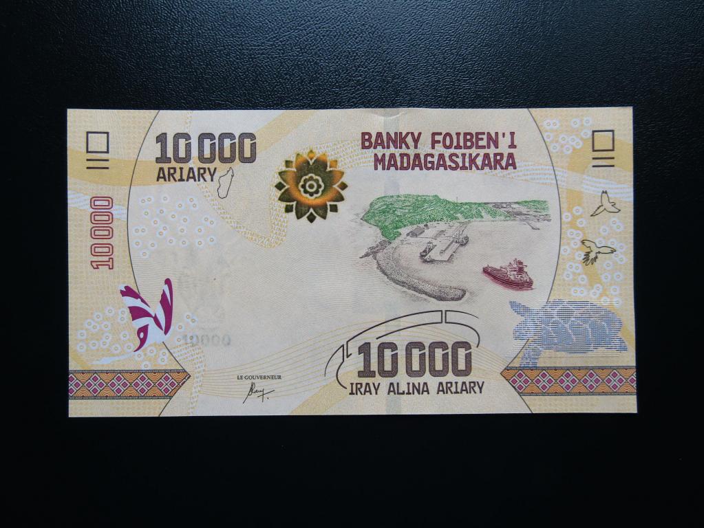 Мадагаскар - 10000 ариари  2017г. UNC.