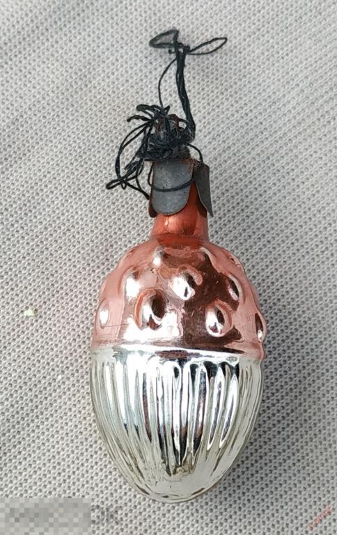 Елочная стеклянная игрушка желудь #И* 