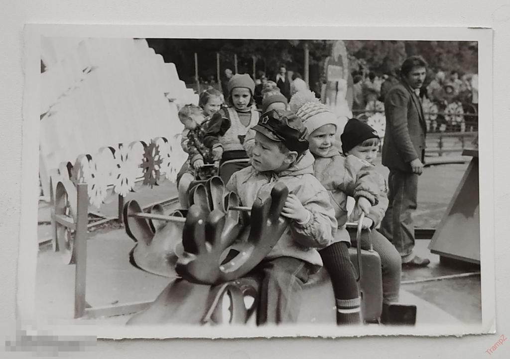 Фотография дети аттракционы карусель, мальчики девочки #89* 