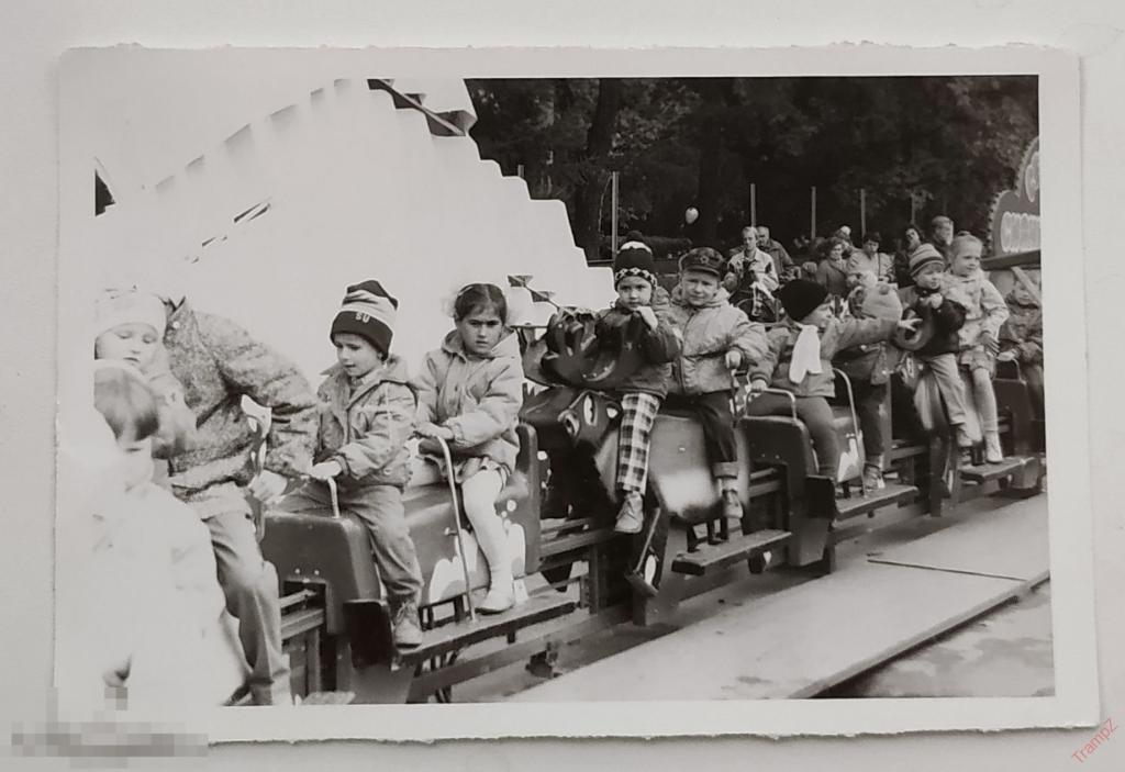 Фотография дети аттракционы карусель, мальчики девочки #89* 