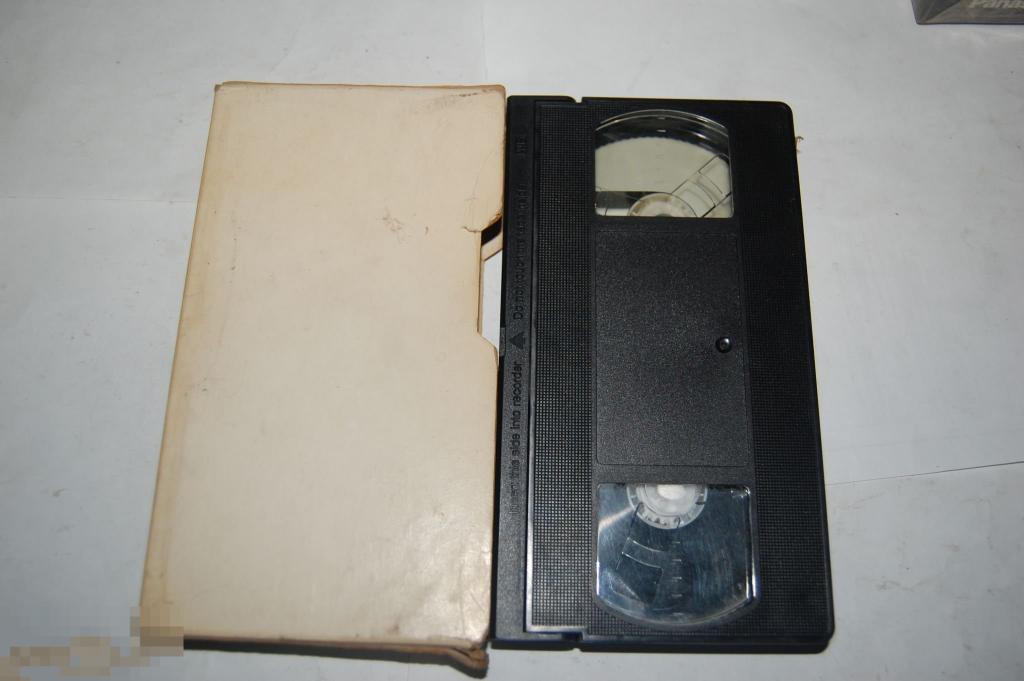 Видеокассета  с записью с телевизора лот №156 (VHS для записей) 
