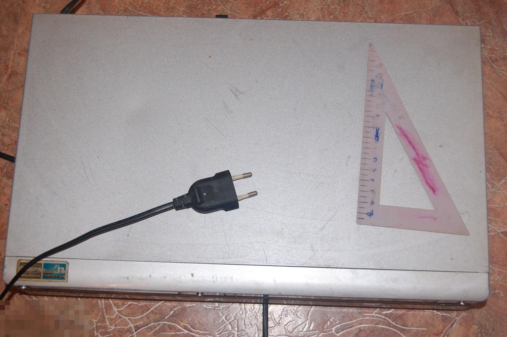 Видеомагнитофон LG - нерабочий DVD VHS - DC-489 видеодвойка 