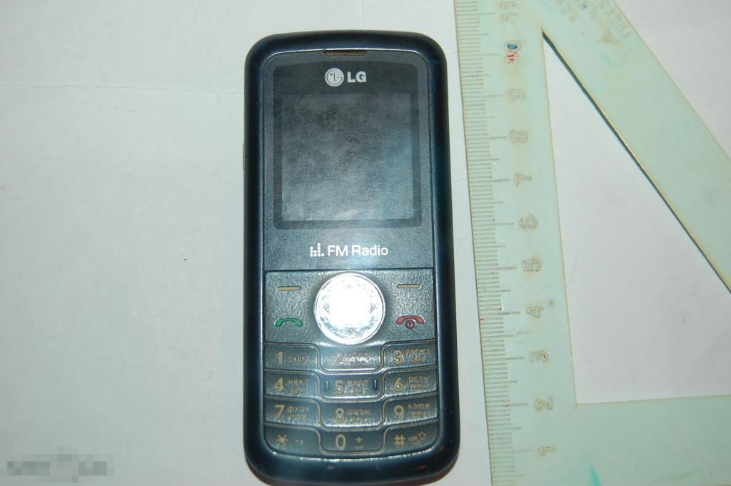 Телефон LG рабочий