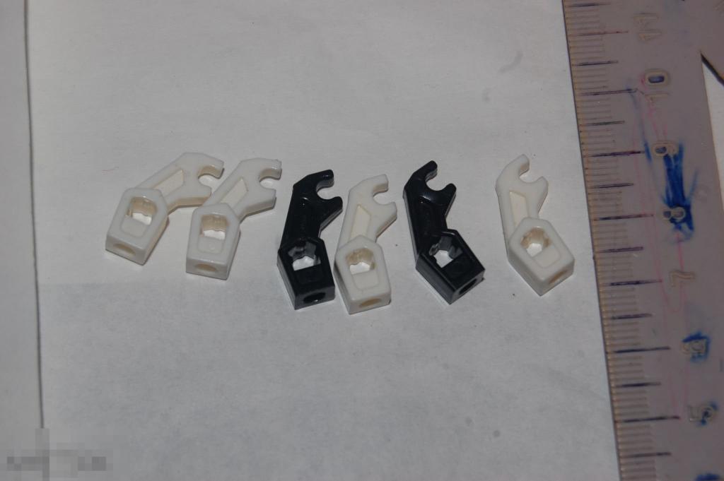 Детали от игрушек и др. солдатики см. описание - конструктор Лего Lego 