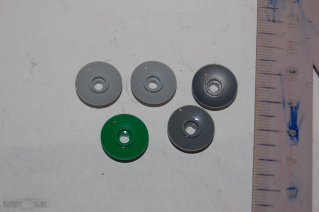 Детали от игрушек и др. солдатики см. описание - конструктор Лего Lego 