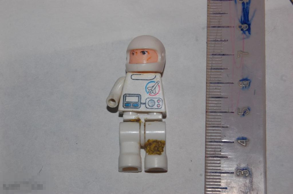 Детали от игрушек и др. солдатики см. описание - конструктор Лего Lego 