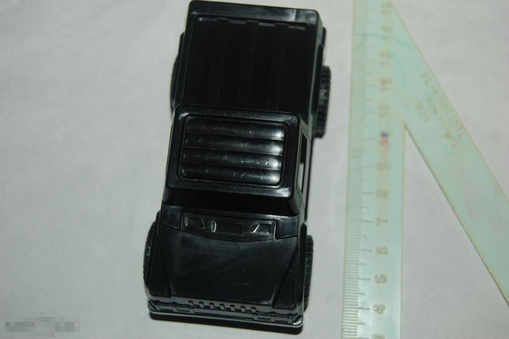 Биплант WOW и др. солдатики - джип Биплант из набора солдатиков 