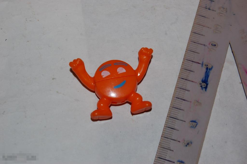 Фигурки Киндеры Kinder Сюрпризы и др. фигурки 
