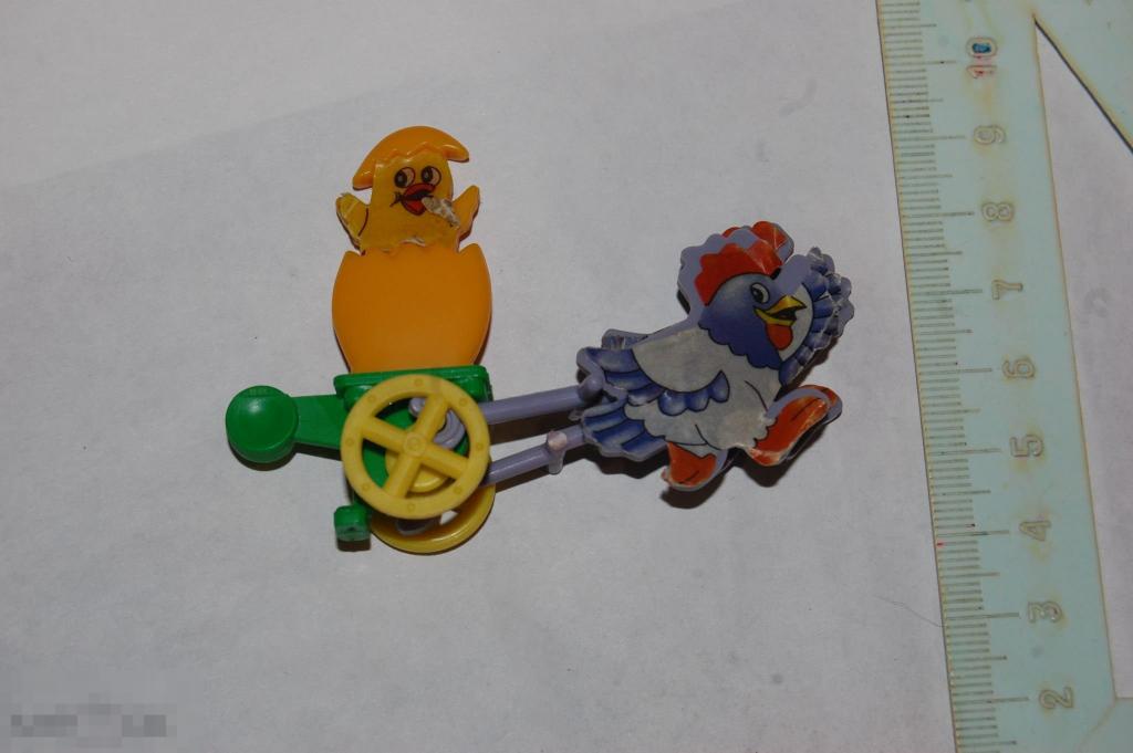 Фигурки Киндеры Kinder Сюрпризы и др. фигурки - карета с циплёнком 