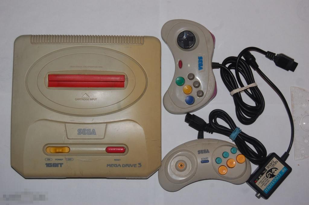 Sega Mega Drive 2 - игровая приставка ТОЛЬКО ПРОДАЖА 