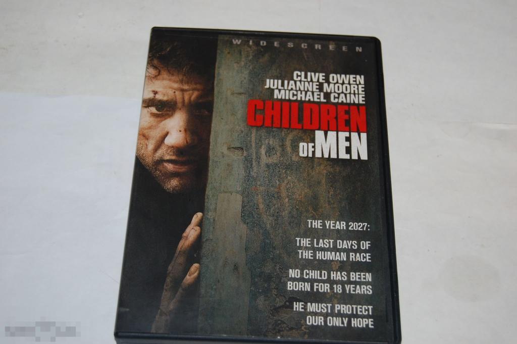 DVD Дитя человеческое почти новый английский/испанский 