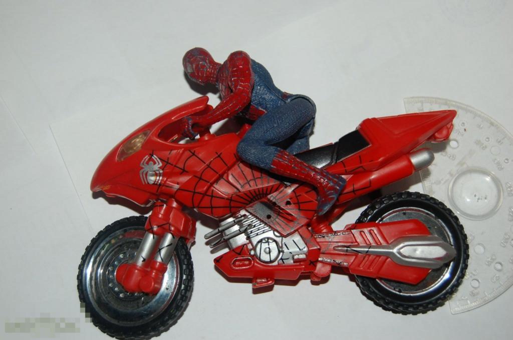 Человек-паук копия (Китай) и др. фигурки см. описание 