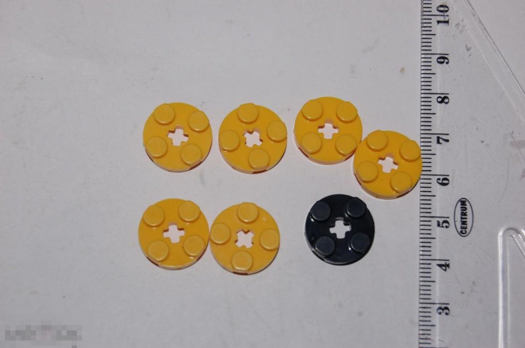 Детали от игрушек и др. солдатики см. описание - конструктор Лего Lego 