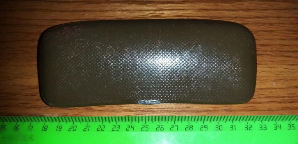 Очки?Подочёчник. Футляр.Из Германии. Серебро?Металл. Фирма.Оптика. Подарок. 