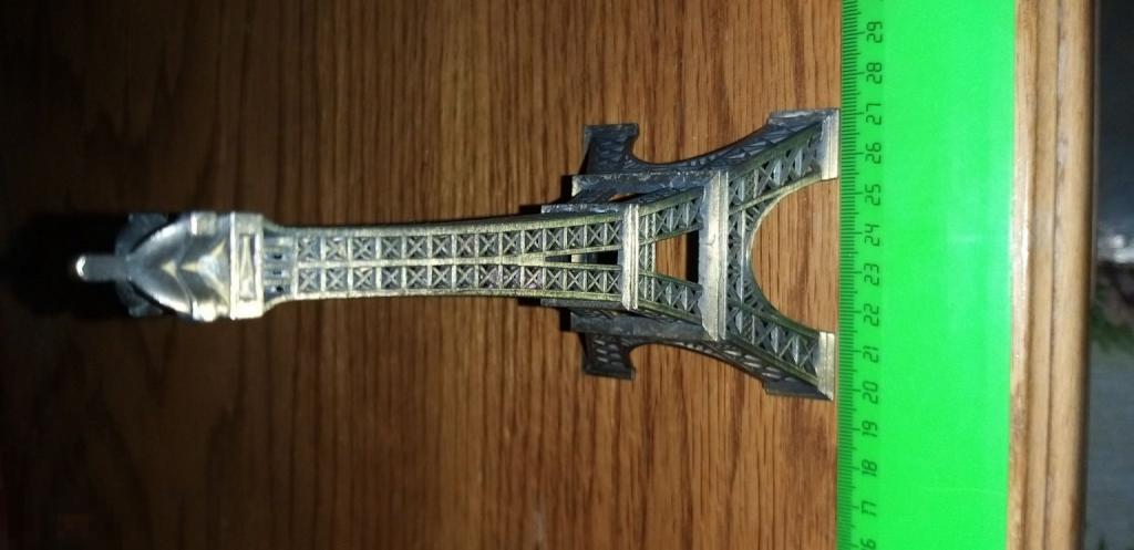 Эйфелева башня.Статуэтка?Бронза? Париж?Сувенир.Подарок. Дёшево. 