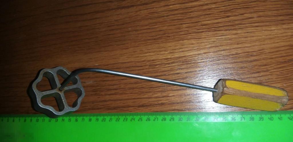 Хворост.Форма.Кухня? СССР.Посуда?Инструмент.Металл. 