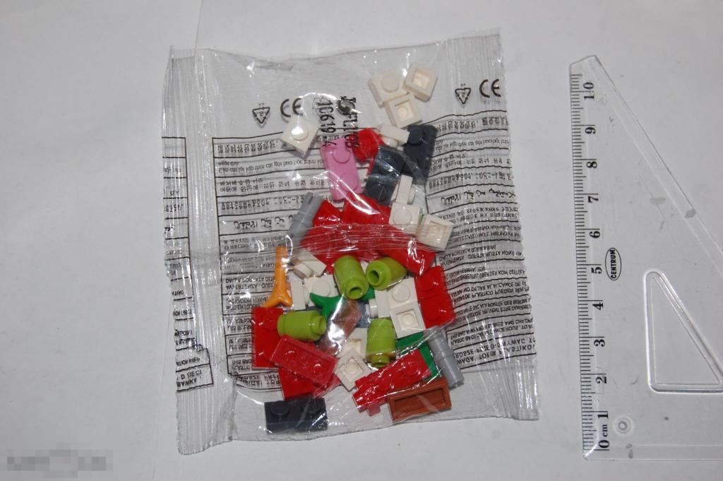 Детали от игрушек и др. солдатики см. описание - конструктор Лего Lego 