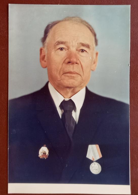 Фото Капитан со знаком Почетный Работник Морского Флота  Цветное 11х16 см