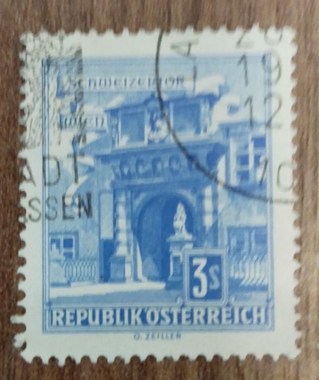 Почтовая марка Австрия стандарт Города  Достопримечательности