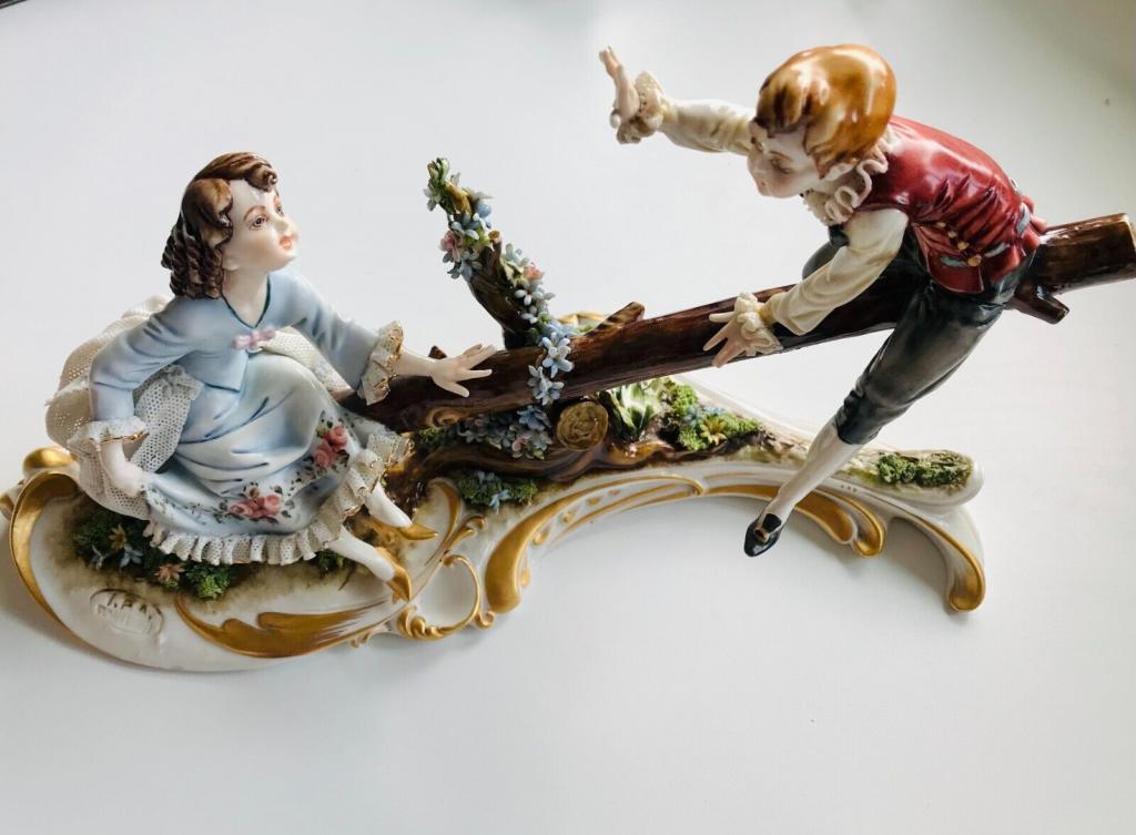 Каподимонте! CAPODIMONTE! РОМАНТИЧЕСКАЯ ПАРА ДЕТИ КАЧЕЛИ КРУЖЕВНИЦА IPA G.Cappe?ШЕДЕВР