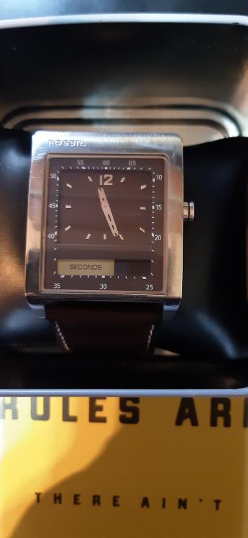ОРИГИНАЛЬНЫЕ ЧАСЫ FOSSIL JR-9527. В БАНКЕ.РЕДКИЕ.