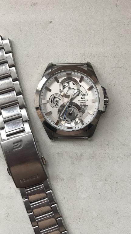 Часы CASIO EDIFICE. Кварцевые. На ходу.