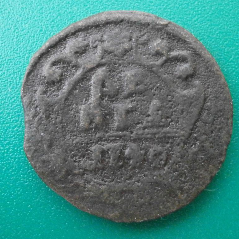 денга. 1740 год. Анна Иоанновна. интересная, крепкая, бюджетная!