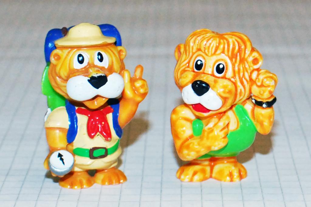 2 львенка одним лотом. Игрушки "Киндер сюрприз" - 1993 г.