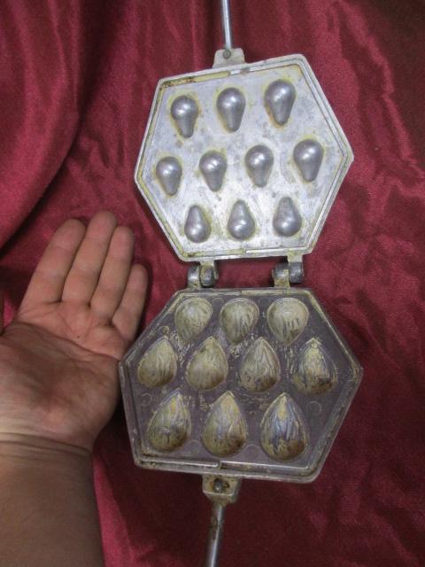 ФОРМА ДЛЯ ВЫПЕЧКИ ПЕЧЕНЬЯ. ОРЕШКИ.  СССР