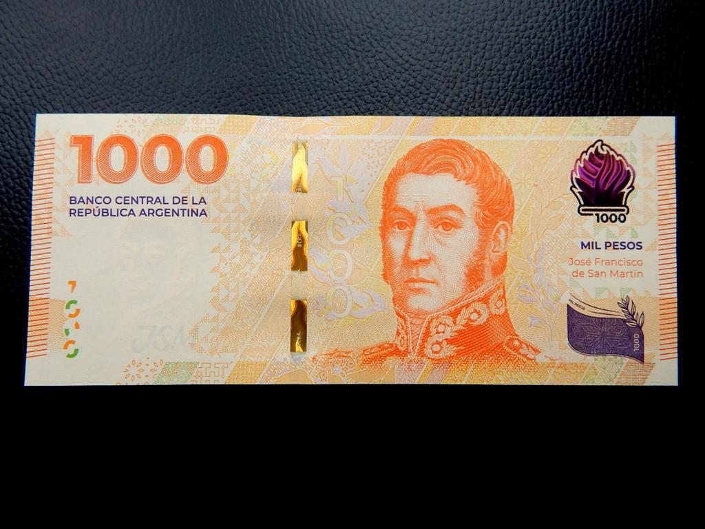 Бона 1000 песо 2023 года Аргентина 37336097А  UNC
