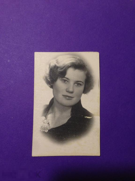 фк22г  1956 Девушка  Ася Брошь цветок    ххх 